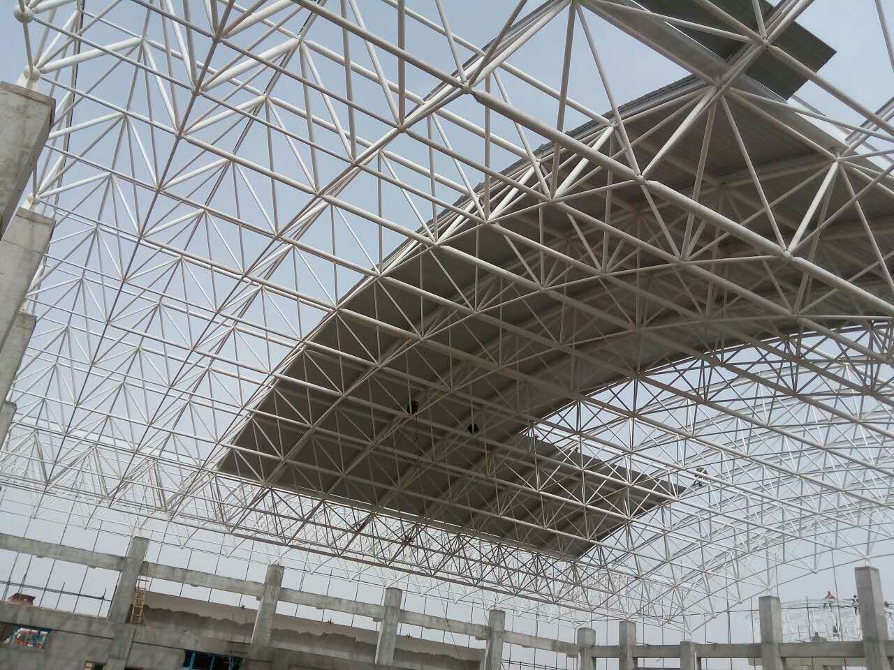 鹰潭青岛一汽网架